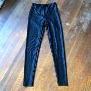 Black sheen leggings